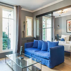 The Blue King Apartment